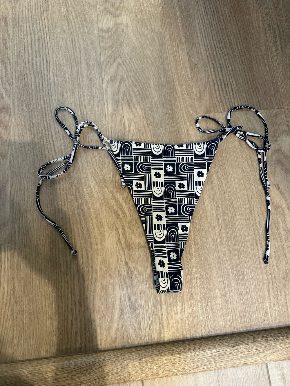 Skatie Elsa Bikini Bottom